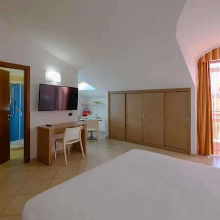 & Sasso Diano Marina