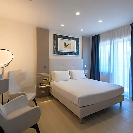 Hotel & Sasso